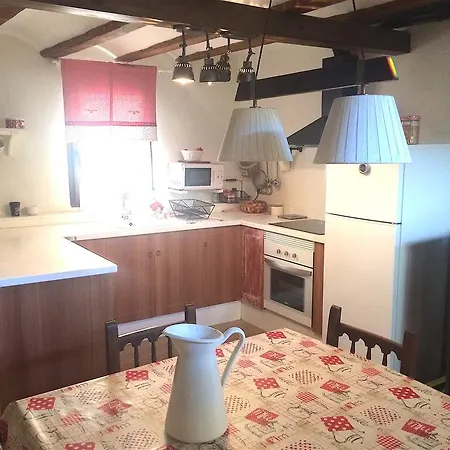 Casita Del Castillo Mora De Rubielos Nyaraló *
